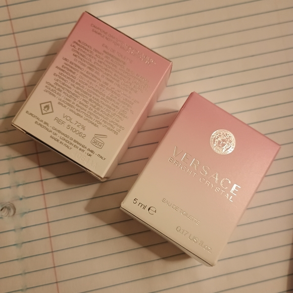 NIB Versace Bright Crystal Eau de Toilette Mini - Picture 4 of 6